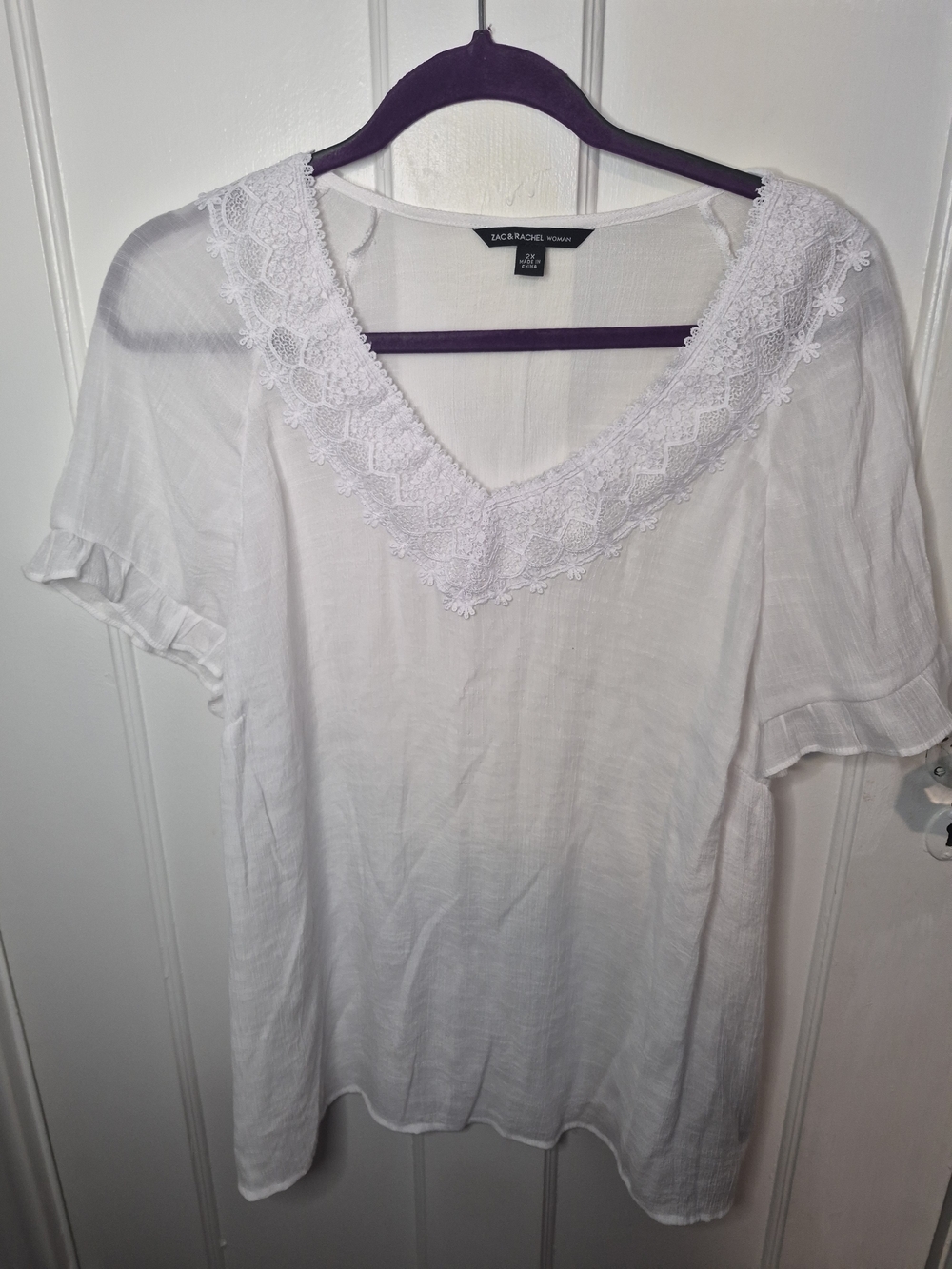Zac & Rachel White Ruffle Sleeve Lightweight Top 2X
